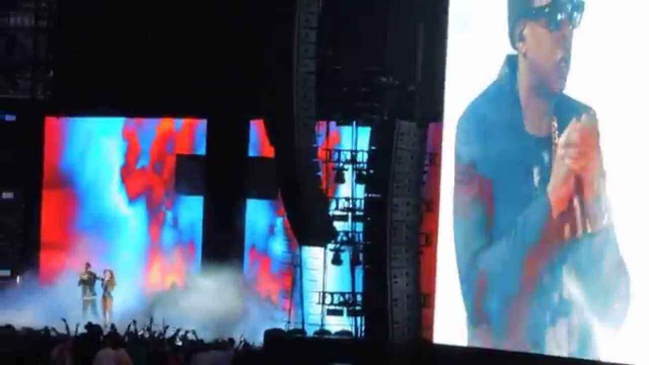 Jay Z & Beyonce - Intro / Bonnie & Clyde (On The Run Tour)