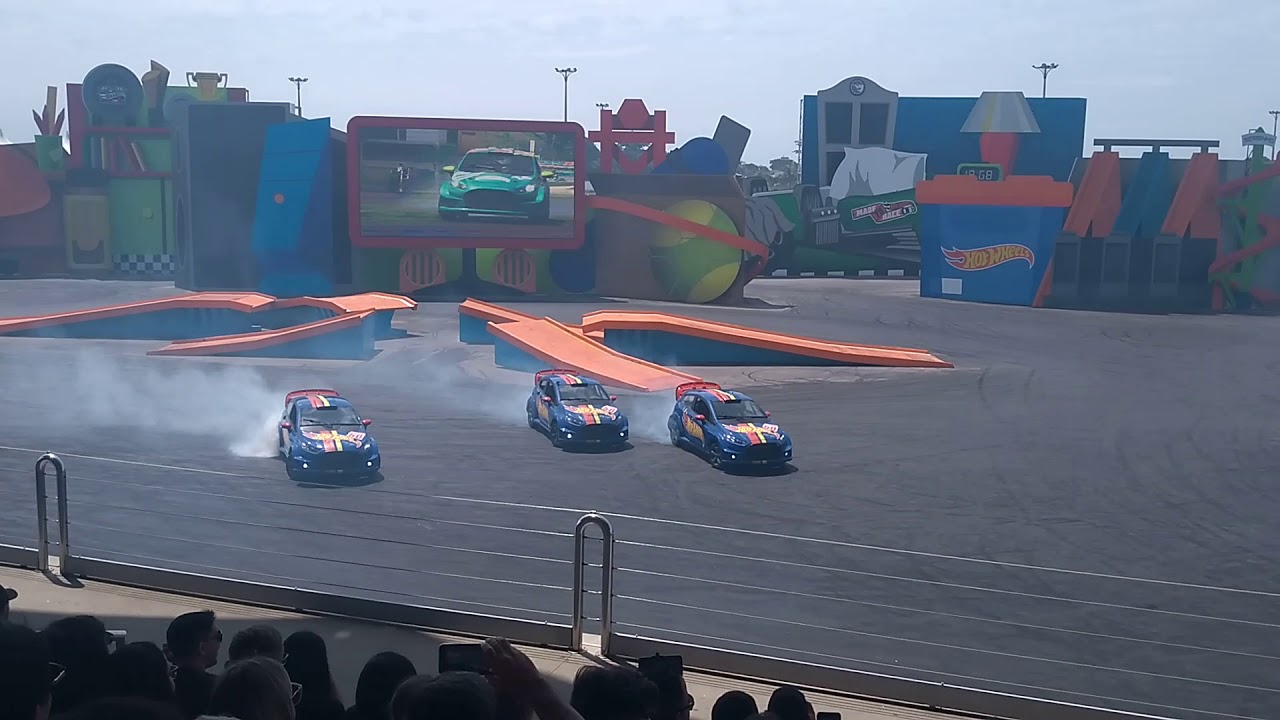 HOT WHEELS EPIC SHOW BETO CARRERO COMPLETO
