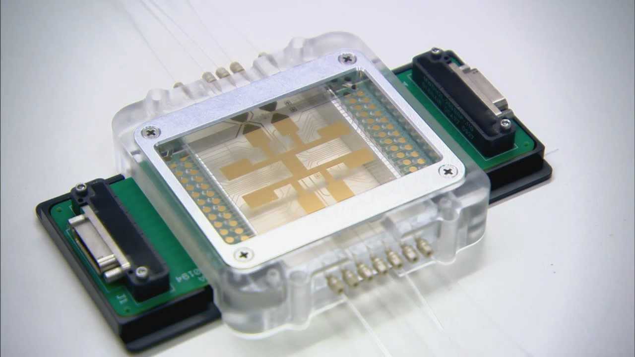 Sandia Digital Microfluidic Hub
