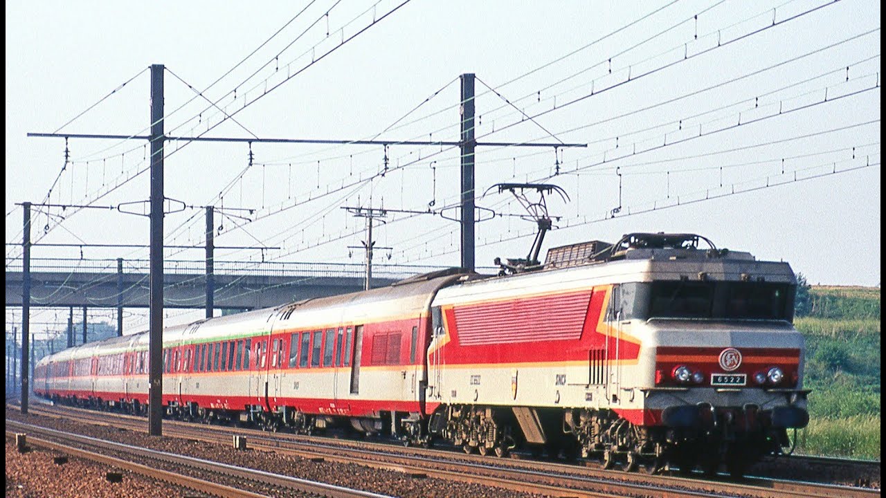 Roco SNCF CC 6522 TEE "Le Capitole" Electric Locomotive & Jouef SNCF "Le Capitole" Passenger Train