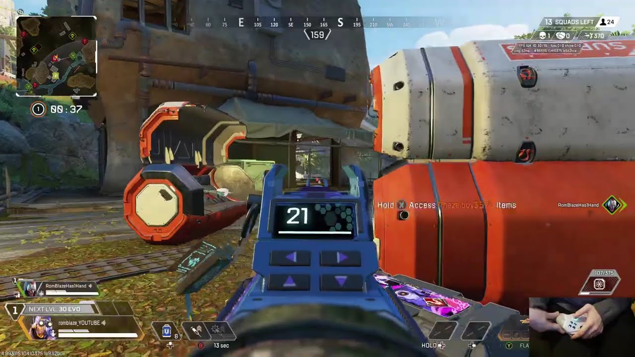 ONE HAND HALF THE LOBBY GONE WHAT!!!! HAPPEND SORRY FOR BAD QUAILTY FIX NEXT TIME