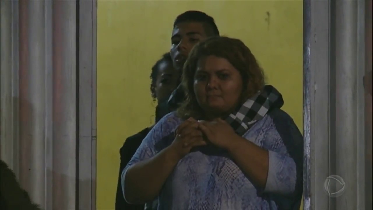 Bandidos fazem idoso e criança reféns e são presos