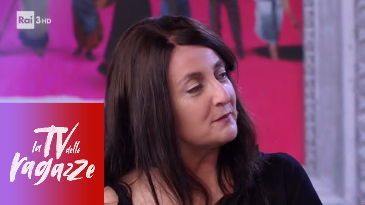La mediatrice familiare russa (Francesca Reggiani) - La TV delle ragazze 22/11/2018