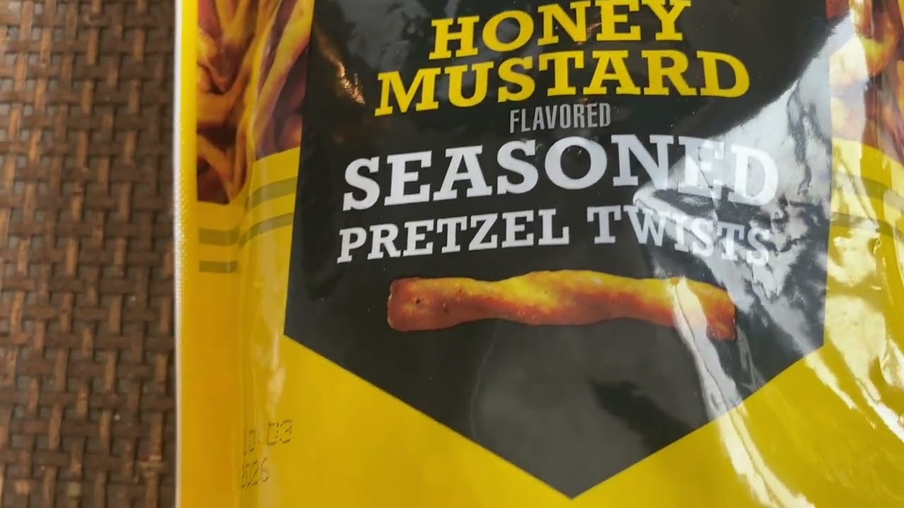 Dots Homestyle Pretzels in honey mustard | Honest Review