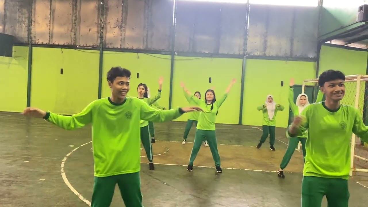 Ujian Praktik Senam XII-3 || Kelompok 1