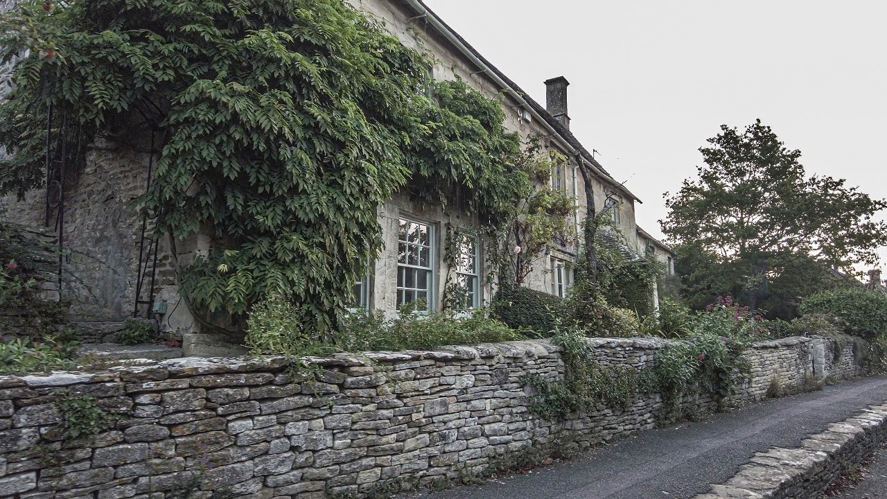 Welcome the Day with a Morning Walk in a Timeless Cotswold Village