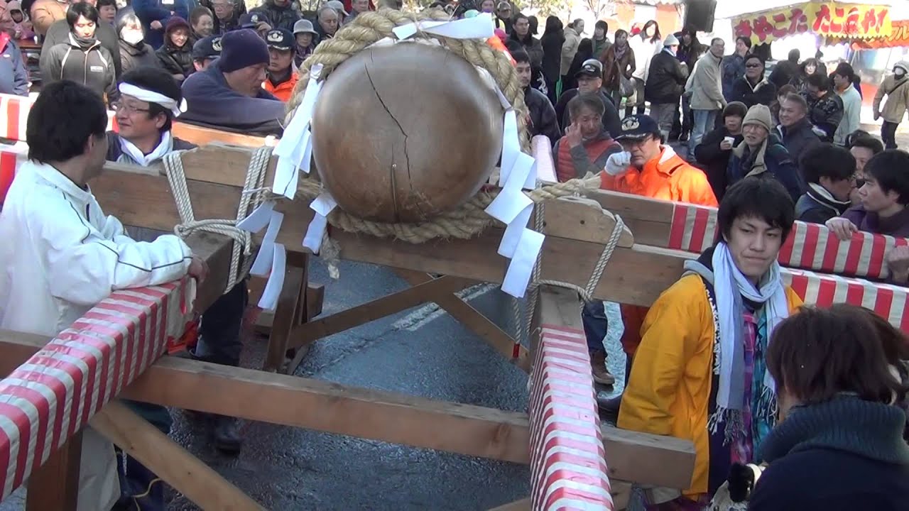 2014年 越後の奇祭『ほだれ祭』御神体と記念撮影