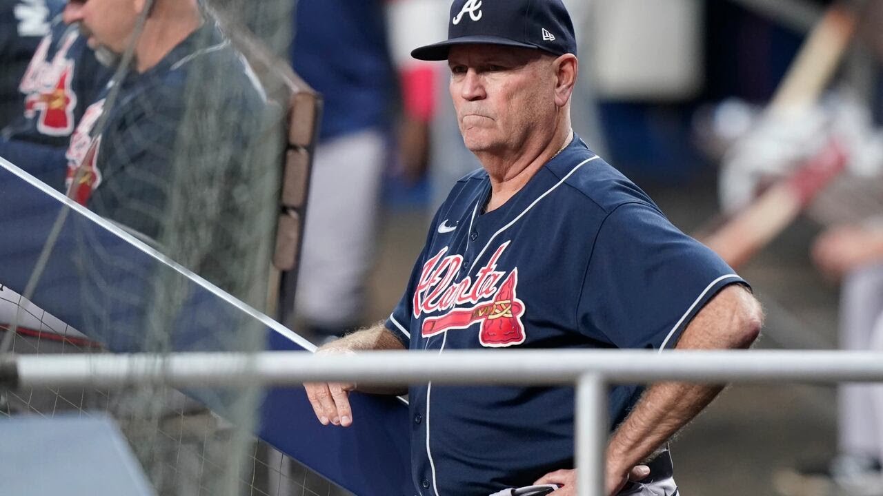 Atlanta Braves announce Brian Snitker will not manage team next season