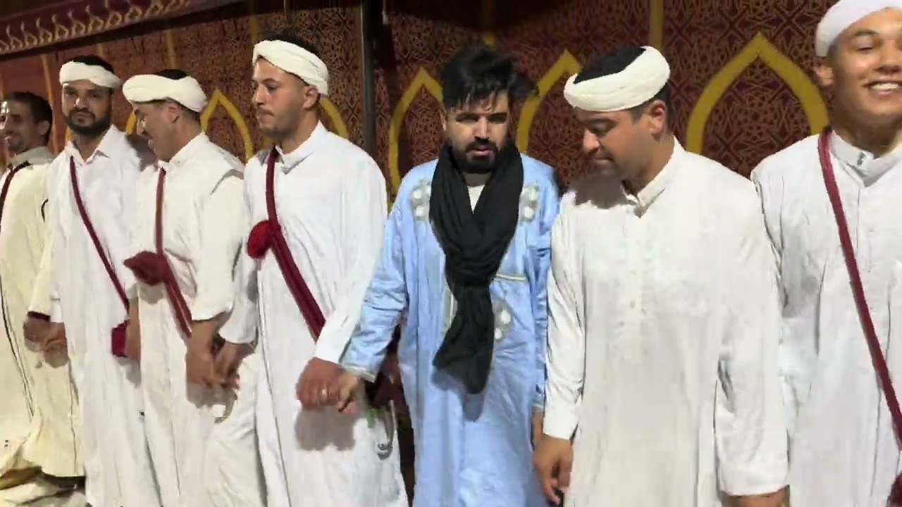 مقطع رائع جدا مع عواد آيت بعمران فرقة وادنون بعرس تقليدي بعمراني بالسماهرة