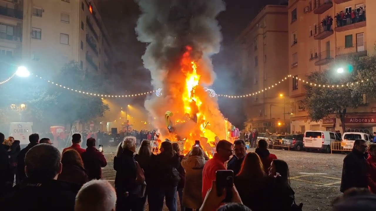 Fallas 2025 - 19 Maart - De crema van Falla Molinell Alboraya