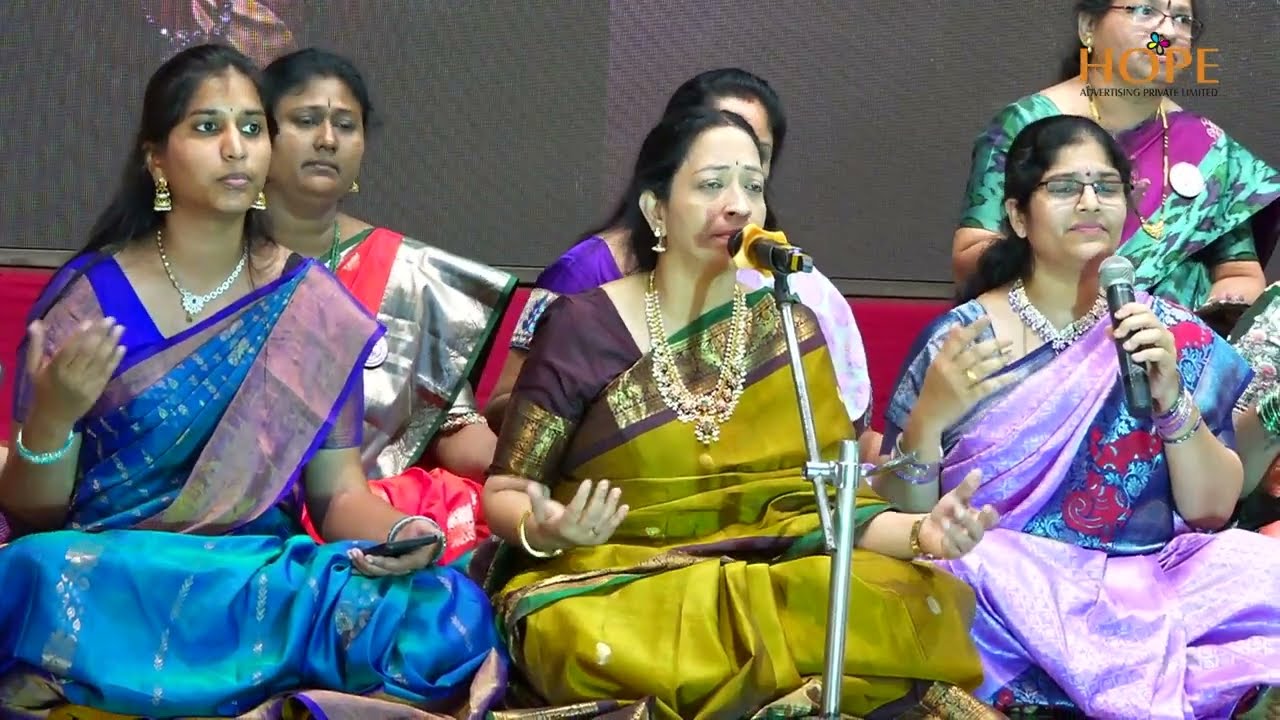 Smaravaram varam by Smt Prathima Sasidhar with students of Saraswathi Sangeetha Nritya Sikshanalayam
