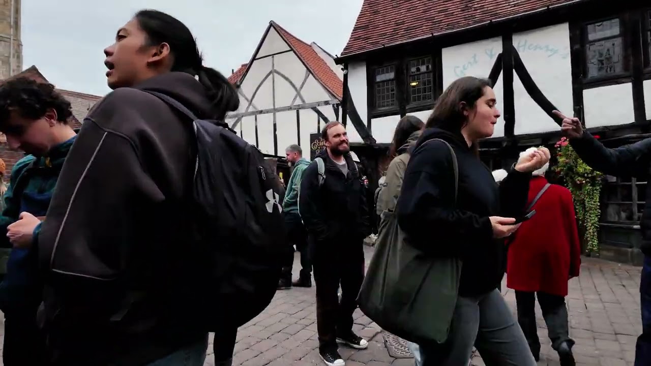 York Walk 4K | Busy streets 
