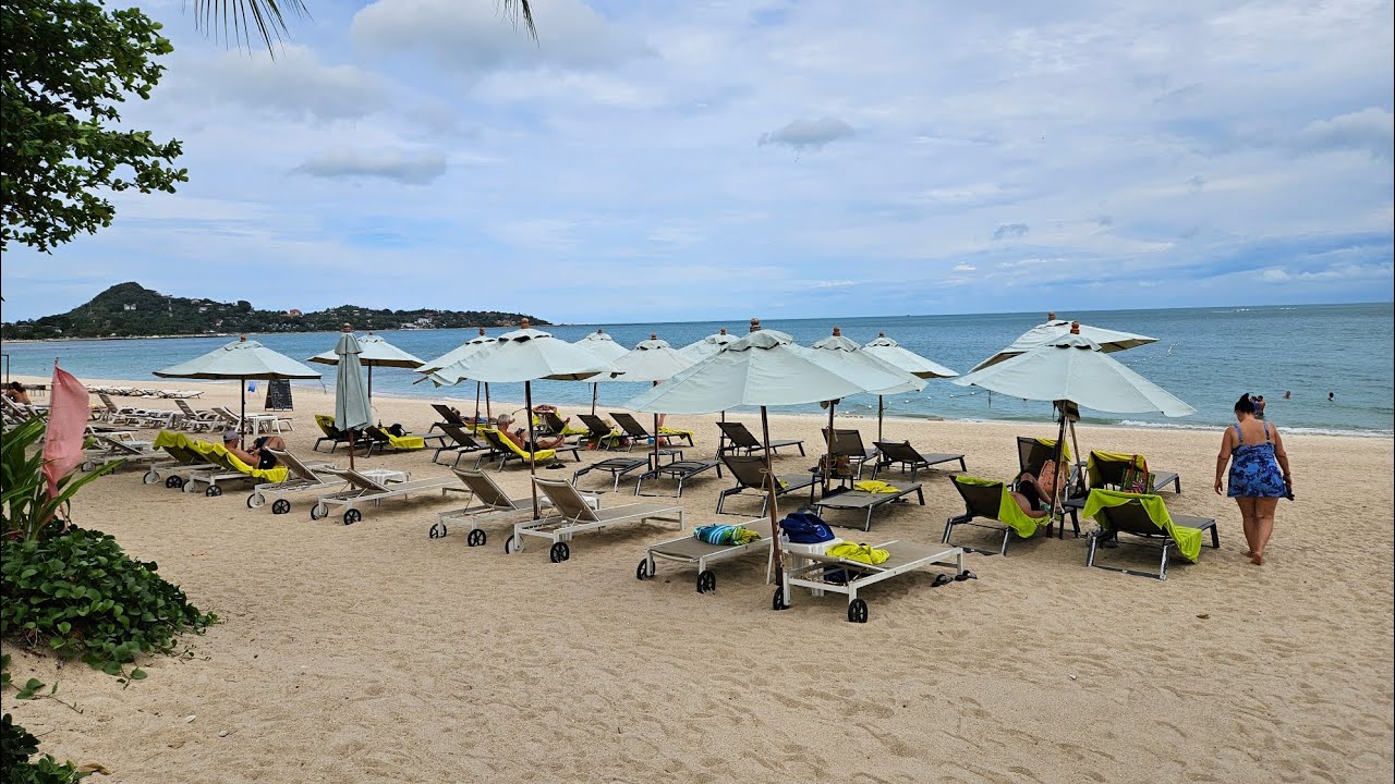 LAMAI BEACH WALK FROM OUTRIGGER TO HIVE RESORT, Koh Samui. Thailand