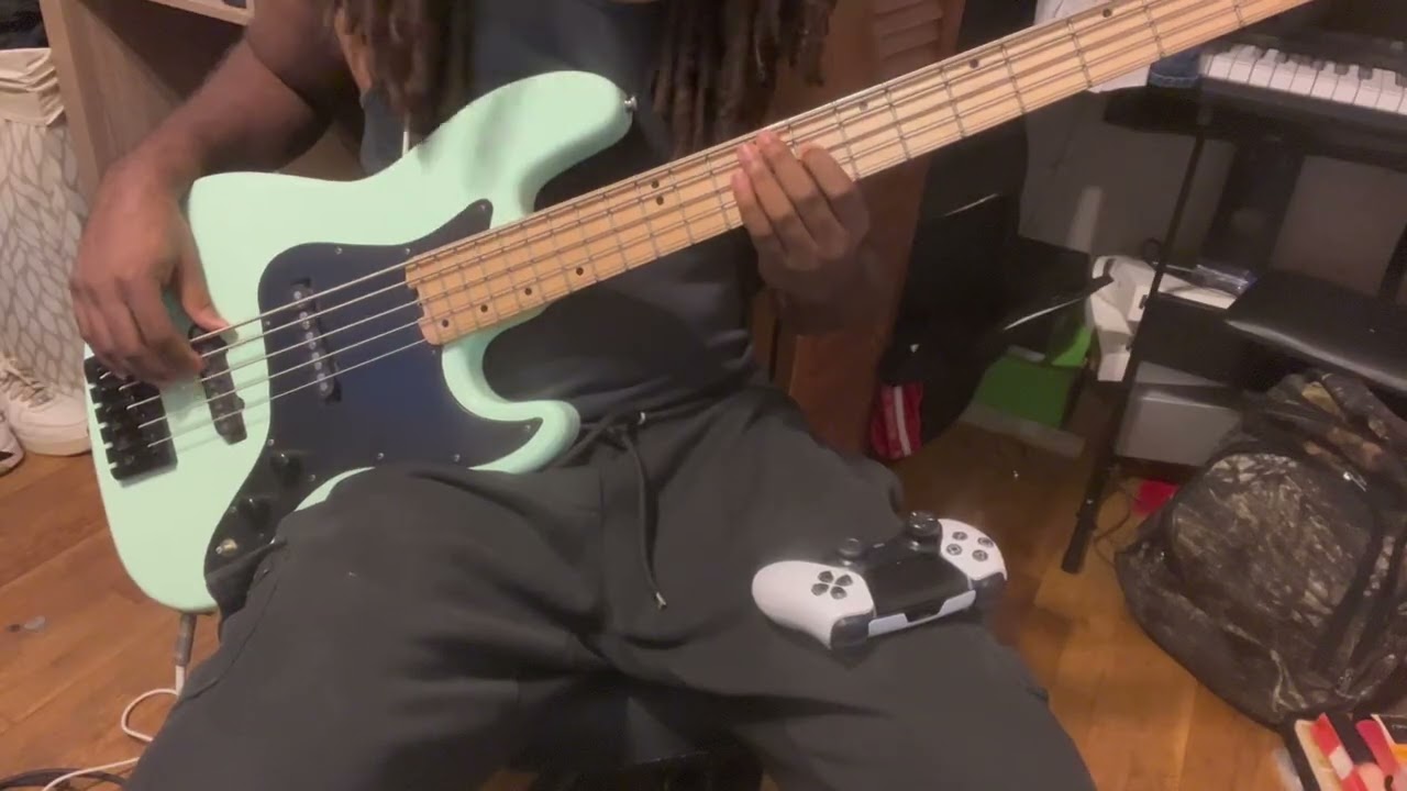 Pierce The Veil - Bulls In The Bronx - Bass Cover