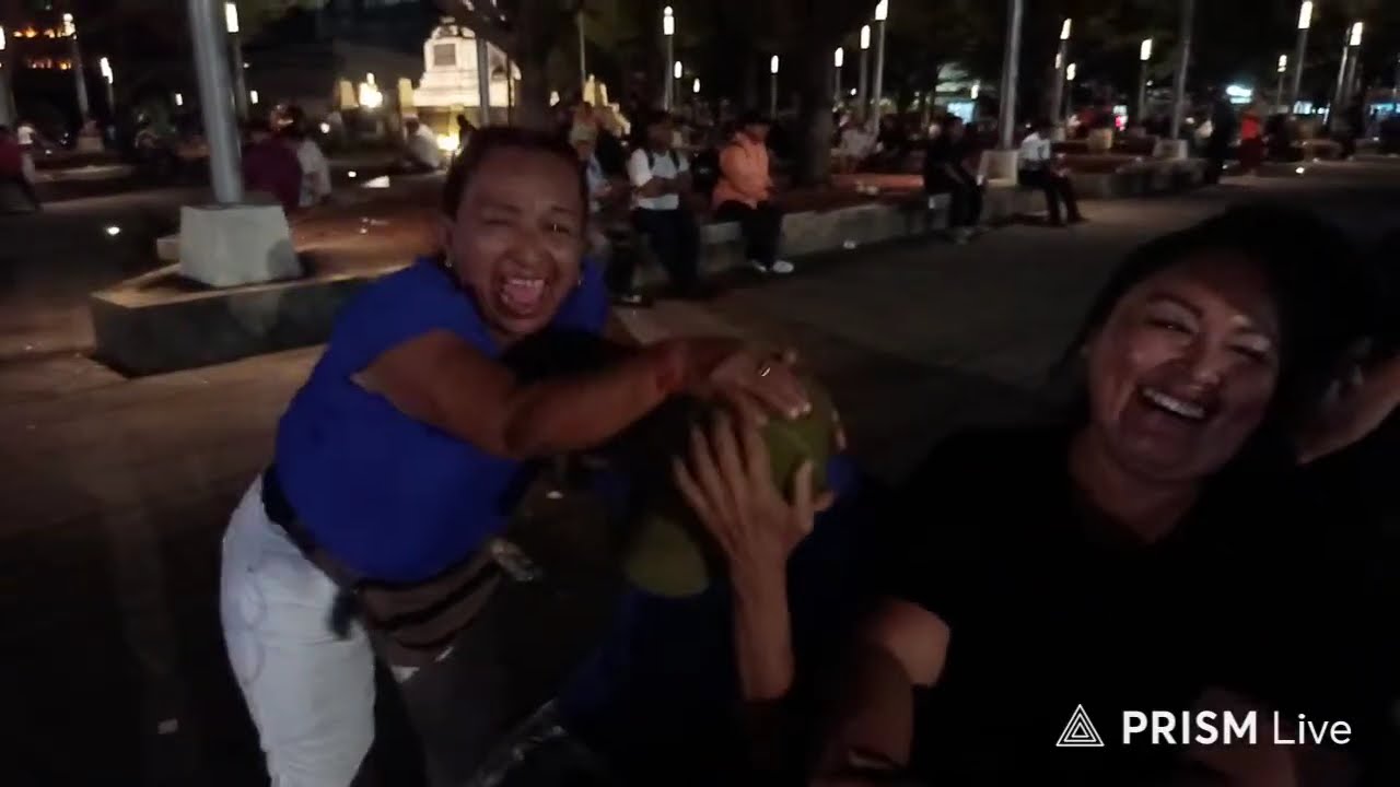 mira que le pasa al turco