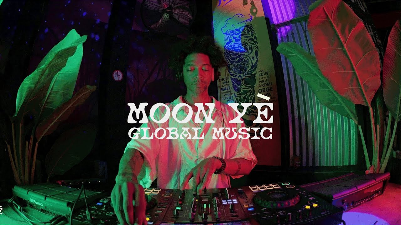 Moon Yé | Nomaden x Rebel Up @ Passage du Chat Blanc