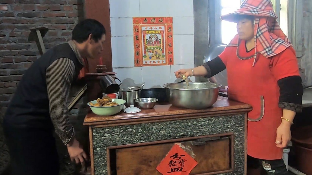 雾气很大没有出海，买了几条马鲛鱼炸起来，小孩子最喜欢吃了