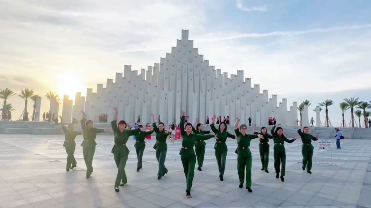 CÔ GÁI MỞ ĐƯỜNG - CHACHACHA - LỚP Dance sport 