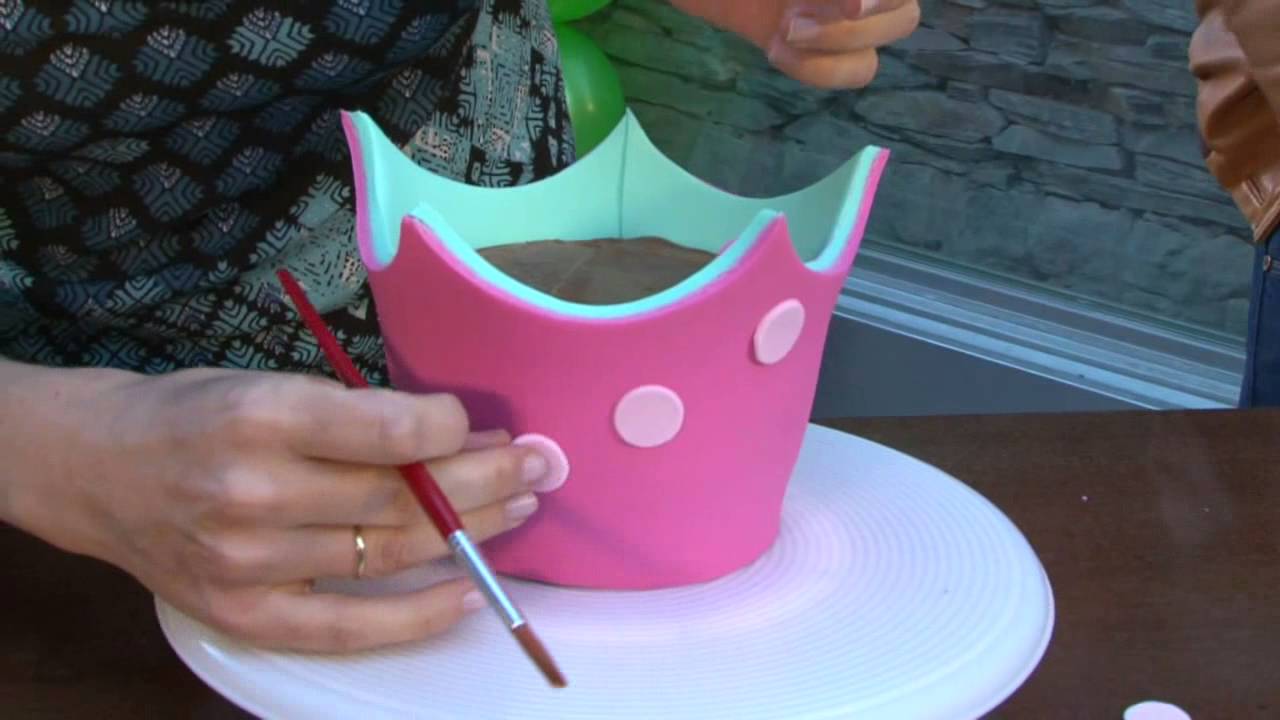 Como decorar una torta de Princesas - Corona - Marcela Capo