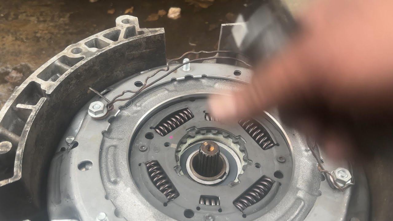 FORD FIESTA TRANSMISION POWER SHIFT INSTALACION DE CLUCHT EN LA TRANSMISION