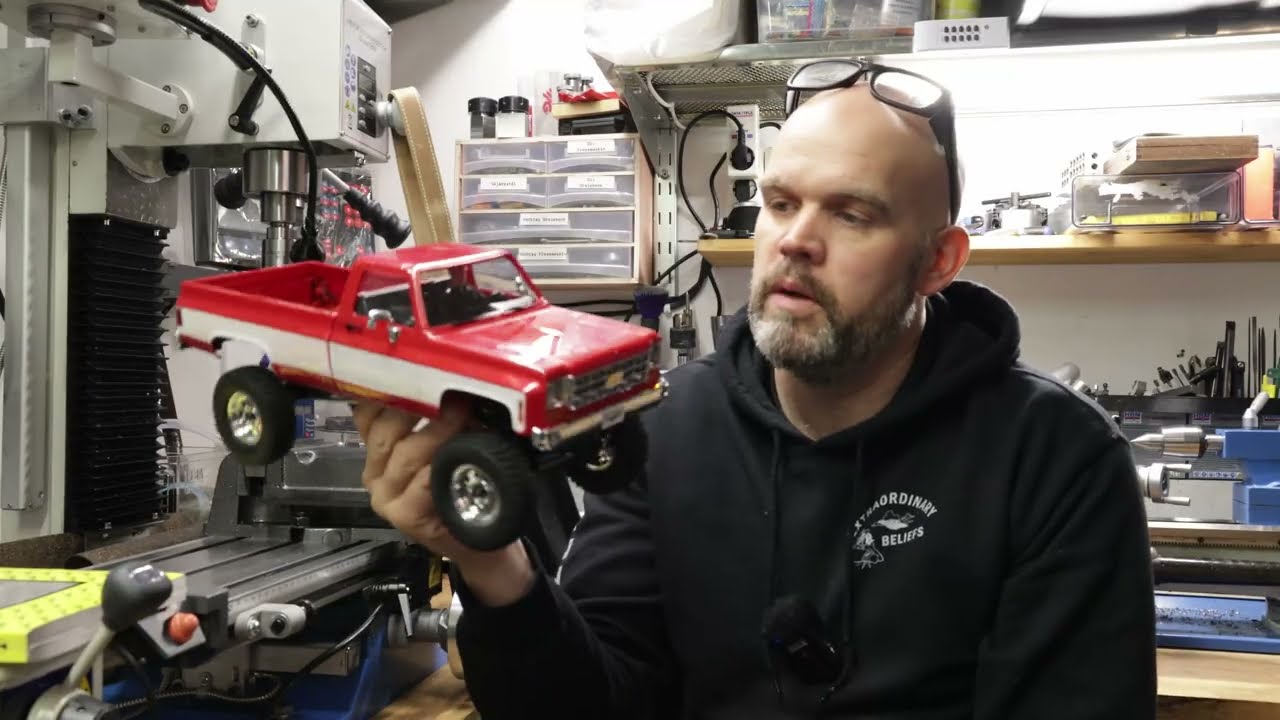 RC Crawler - FMS FCX18 v2 K10 - Mod1 Battery Connector XT30 English Subtitles