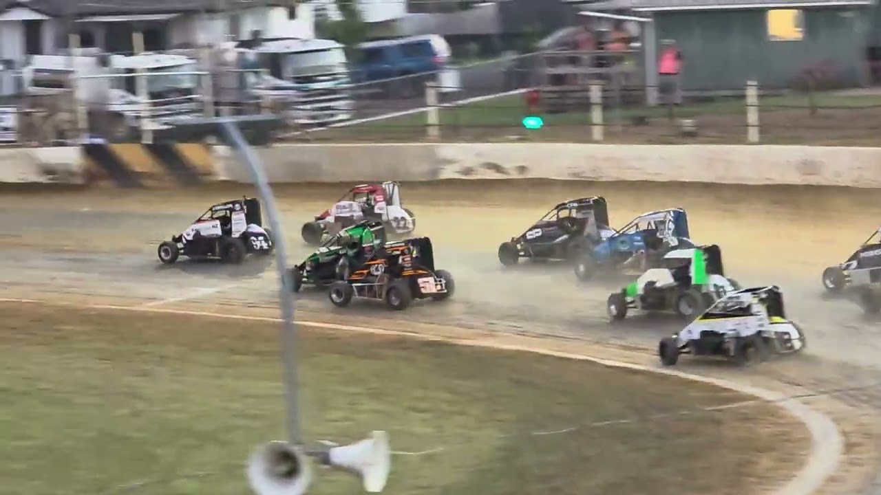 F2 Midget 15Lap Feature Race McDonalds Kihikihi Speedway 13.12.25 