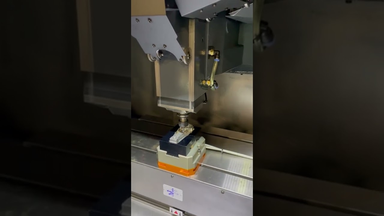 Seiki KT-420L Milling and Tapping Center Live Demo at WIMTS 2021