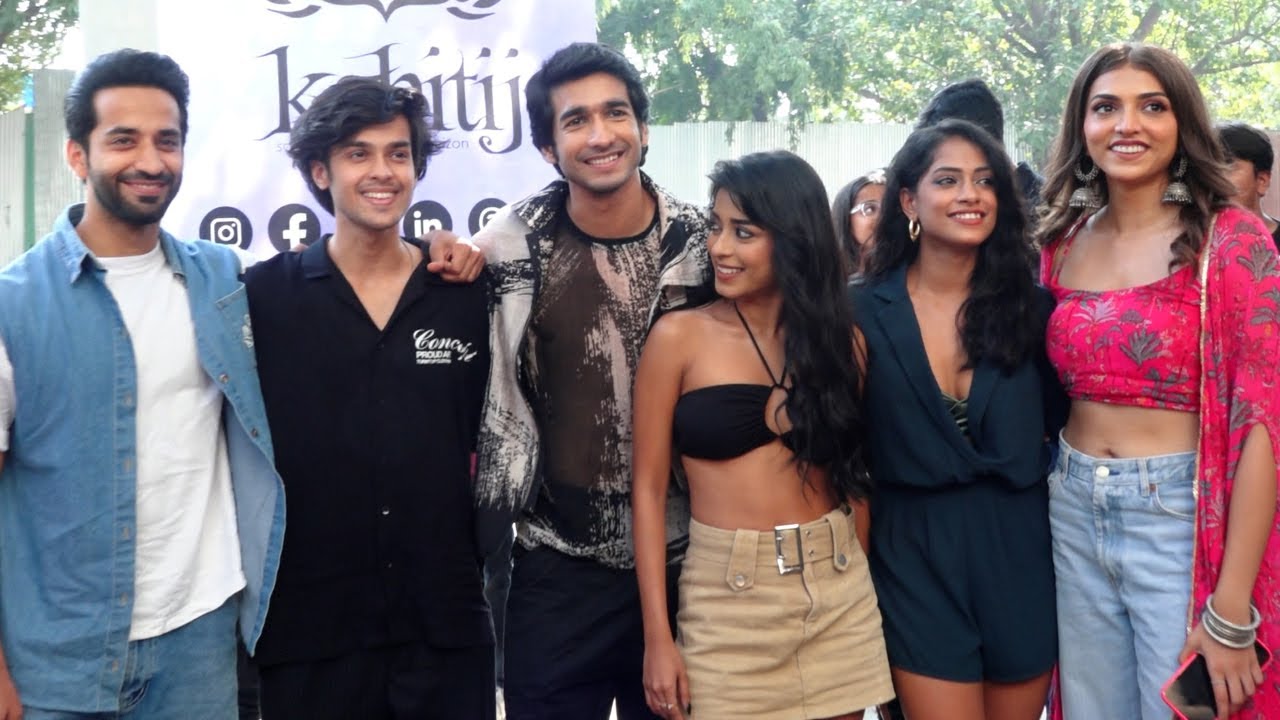 Shantanu Maheshwari At Mithibai College As He Promotes His Show Campus Beats Along With The Cast