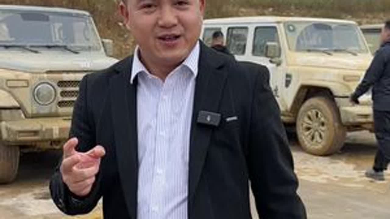 兄弟们212柴油版终于来了！但是看到最后我绷不住了！ #华歌二手车 #柴油212