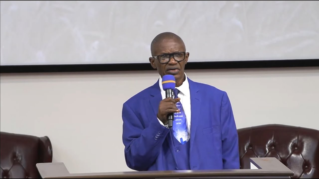 Titre:Christ En Vous Fait De Vous La Révélation Complète De Toute Chose, Past. Paul ONANDJEKA