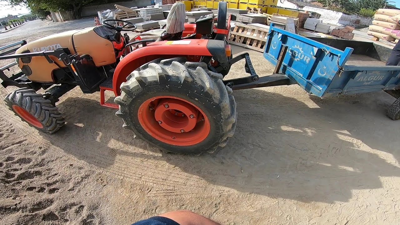 Massey'le Gidelim Dedik Kubota ile gittik - Çimento Almaya Gidiyoruz