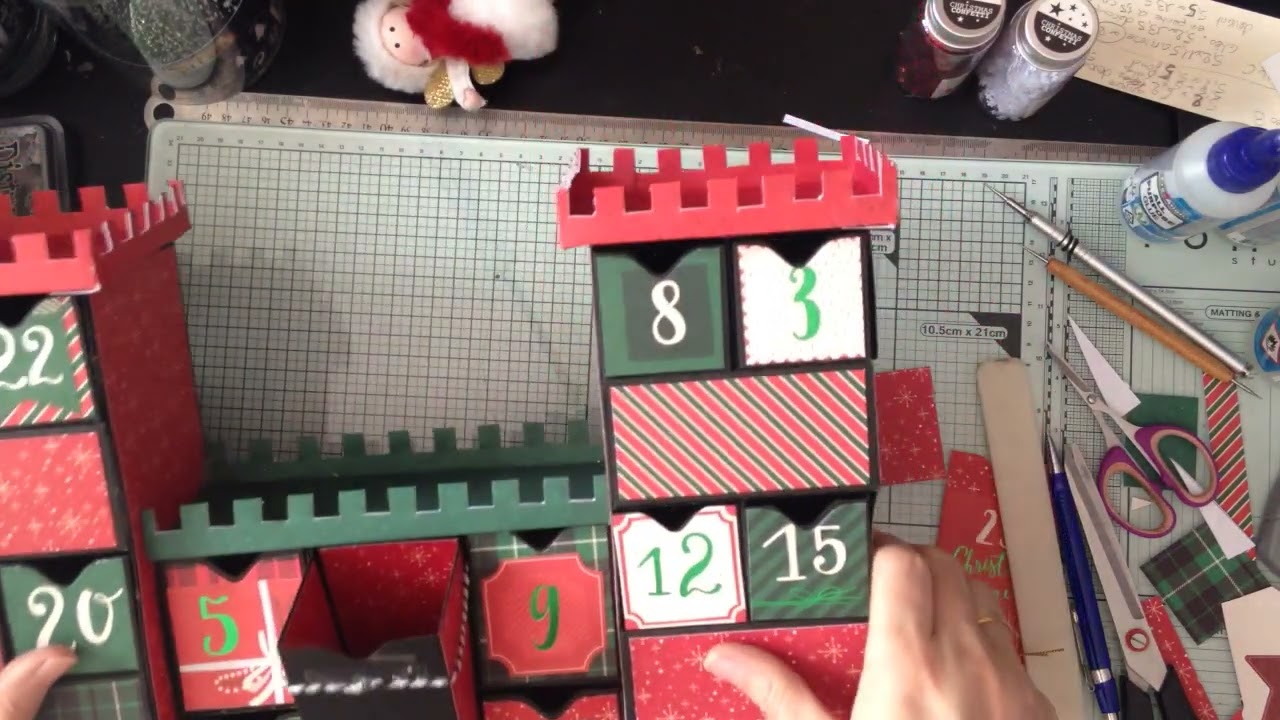 CALENDRIER DE L'AVENT CHATEAU FORT avec ou sans toit pointu - vidéo N°13