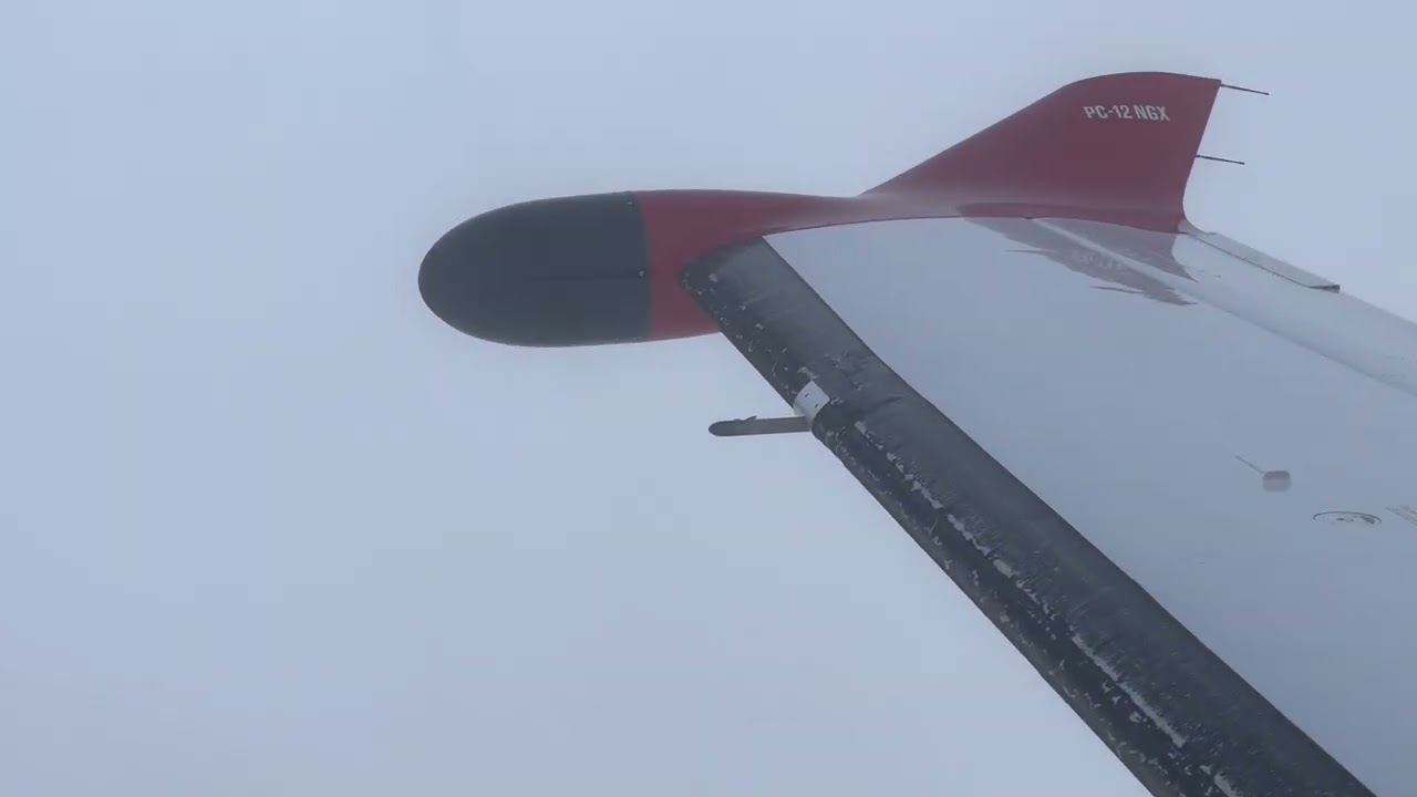 Pilatus PC-12 NGX cloud surfing followed by ice build up in 20 seconds.