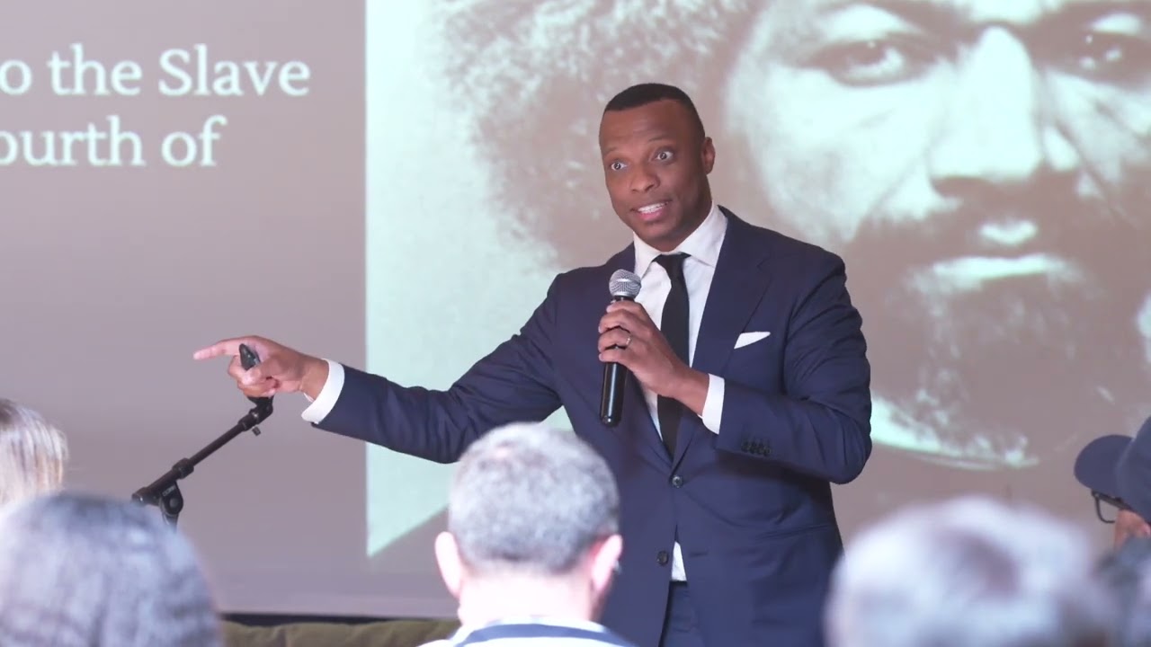 Leading Social Change Through Strategic Communication w. Theon Hill