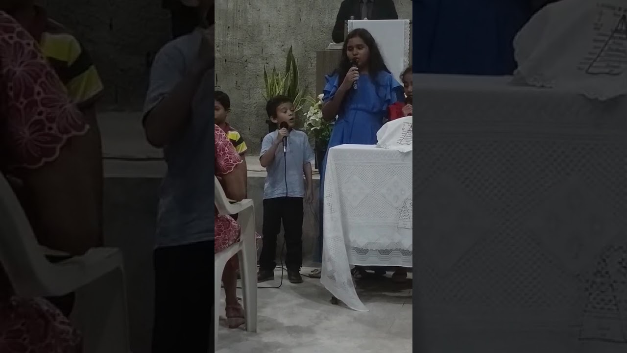 Crianças cantando ❤️🥰