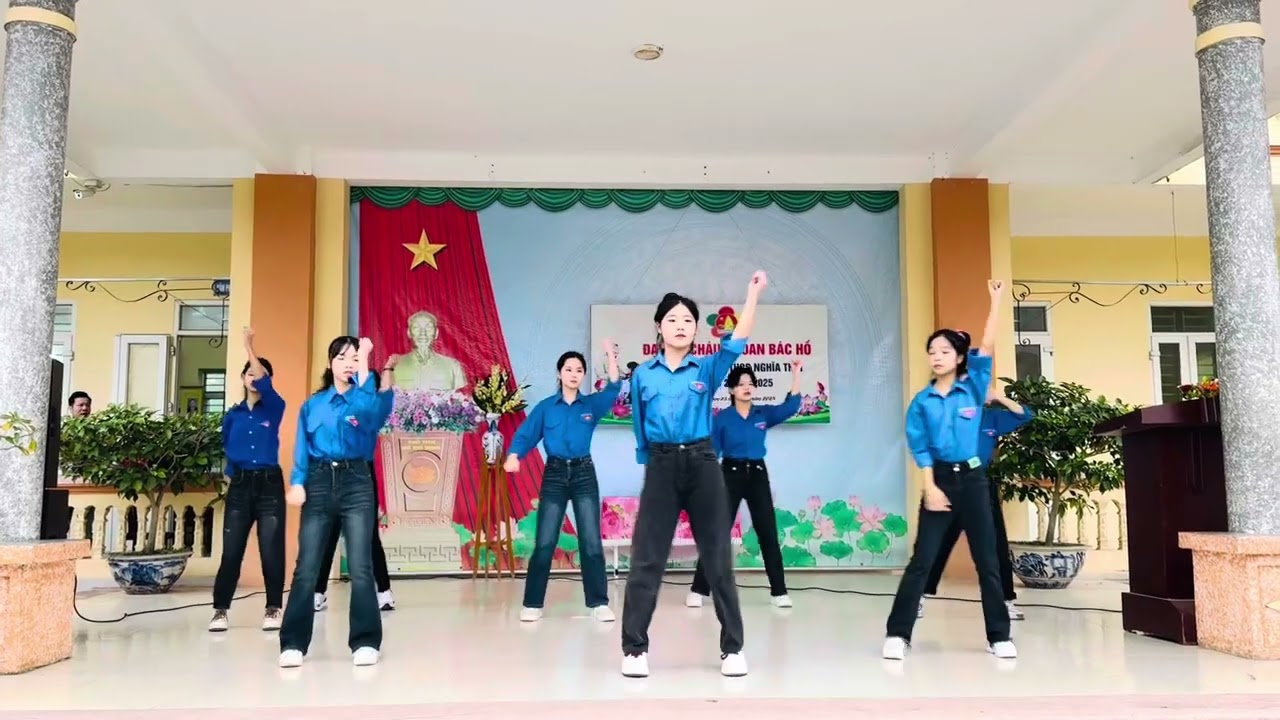 K8 2k11 khát vọng tuổi trẻ.