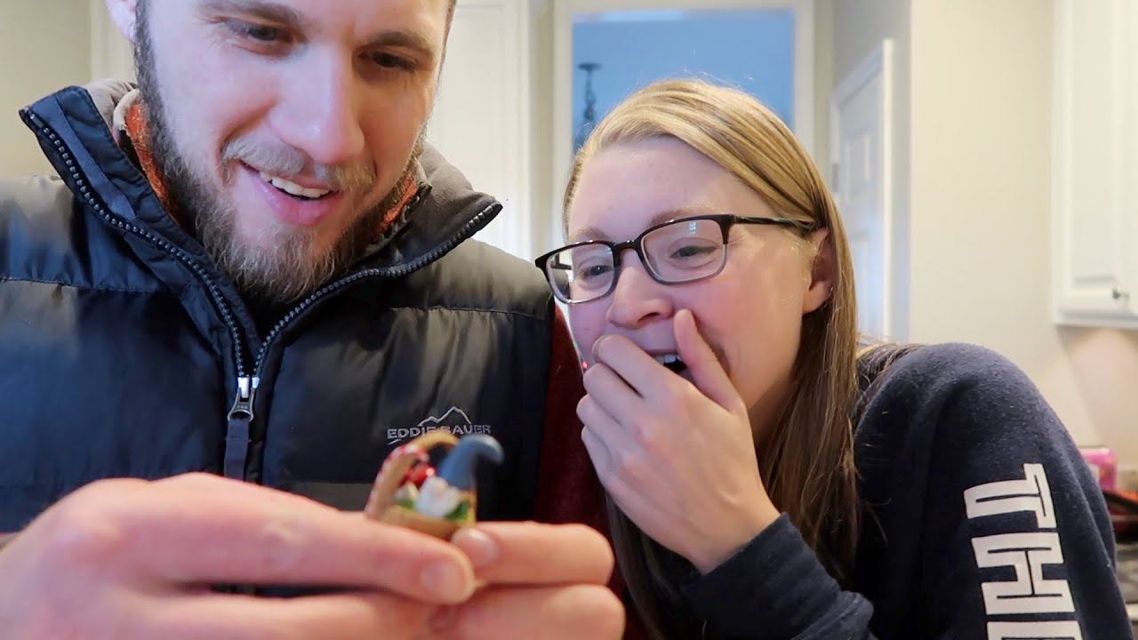 СТРАННАЯ ИДЕЯ ДЛЯ КОШАЧЬЕЙ ЛЕЖКИ! 😂