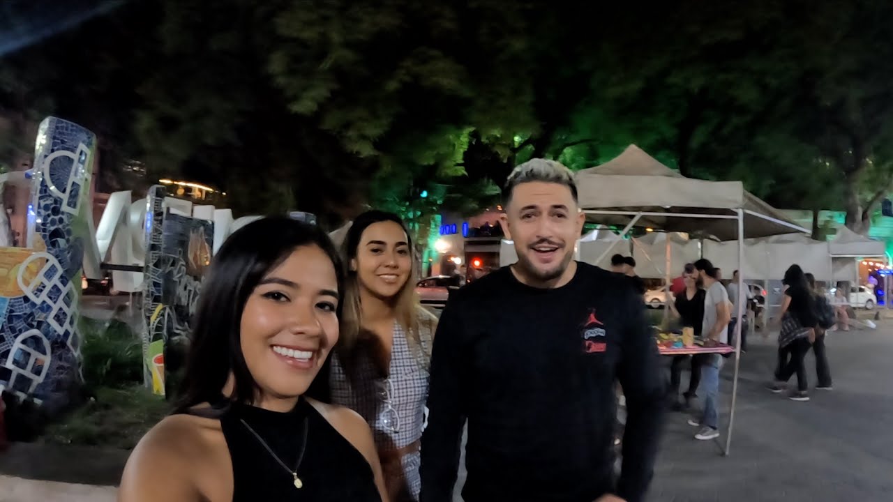 Venezuelans exploring Buenos Aires