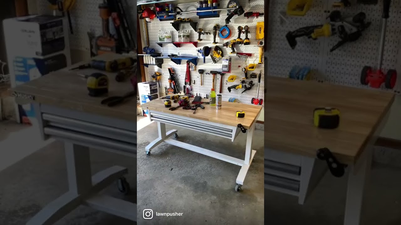 Верстак Husky от Home Depot просто потрясающий. Регулируется от 72 до 102 см, 2 ящика, колёса с р...
