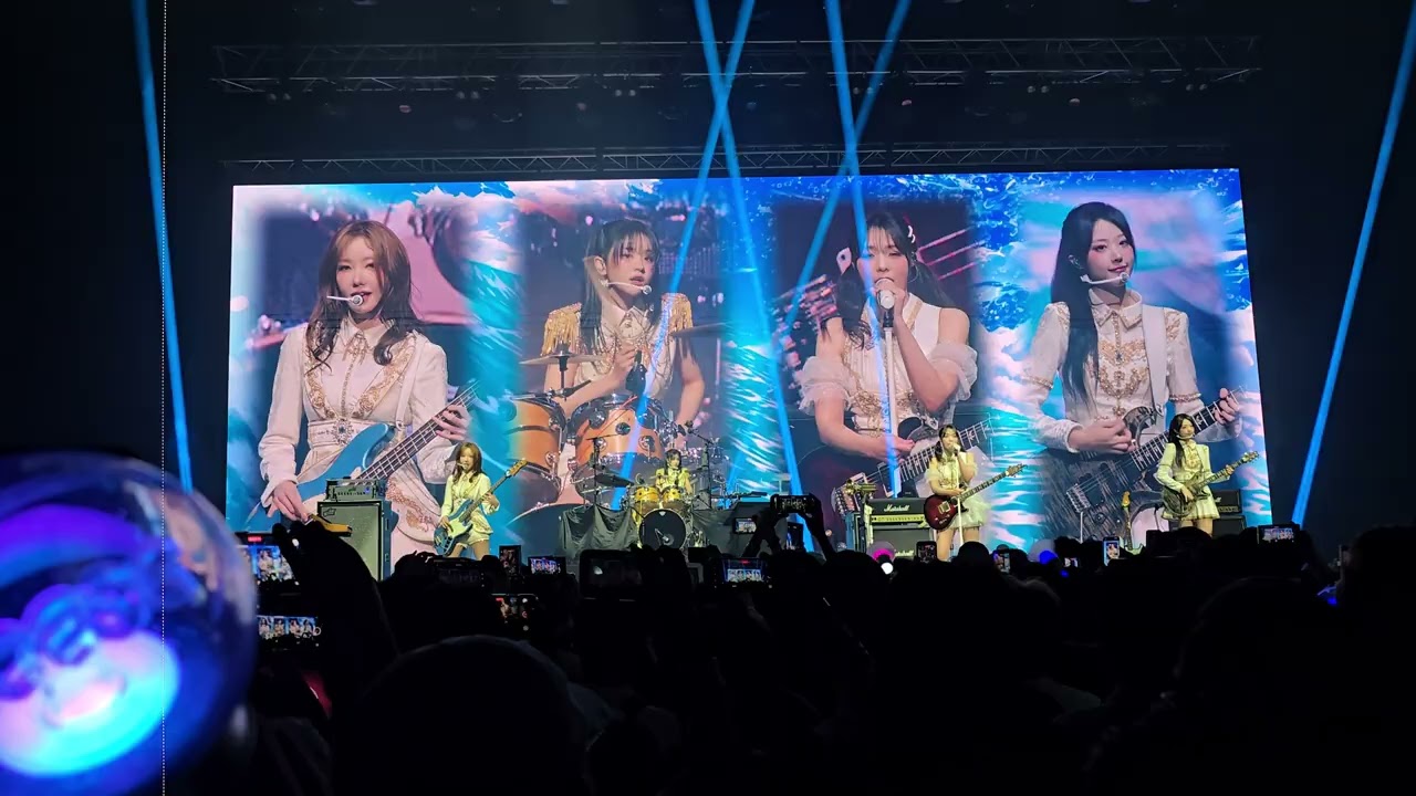 QWER - 지구정복(G9JB) | ROCKATION in KUALA LUMPUR [4K] 20260117