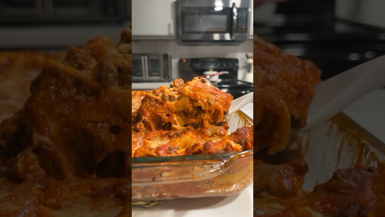 Lasagna using oven ready noodles. This #recipe is great for #weeknightdinner or feeding a crowd!