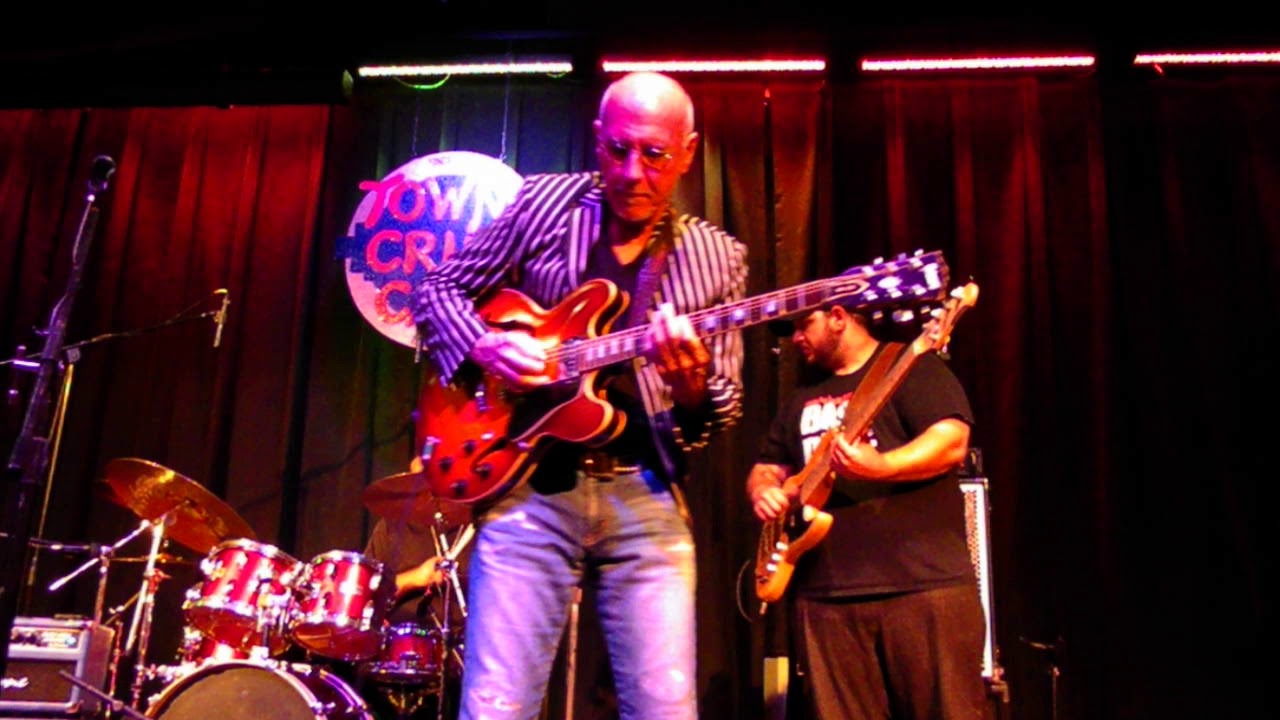The one and only Mr 335 Larry Carlton and Travis Carlton Beacon NY Towne Crier 2016