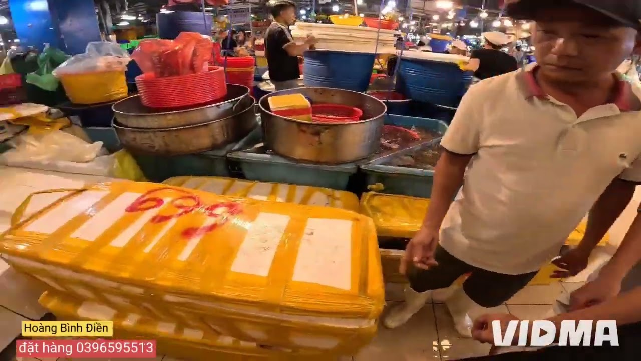 Giá tôm cá mực tại chợ Bình Điền ngày 31/1. Nhiều đồ rẻ quá. 