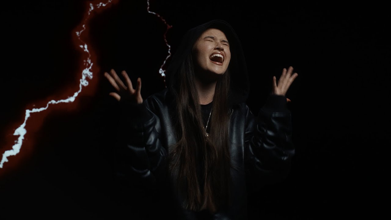 THIA VITTEK - Začínam |Official Video|