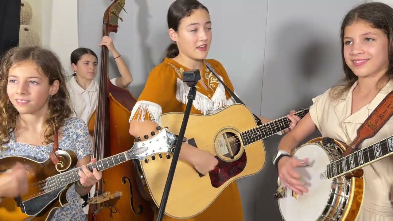 Keep On The Sunnyside ￼(Oh Brother Where Art Thou) - The Alaskan Sunnyside Sisters 