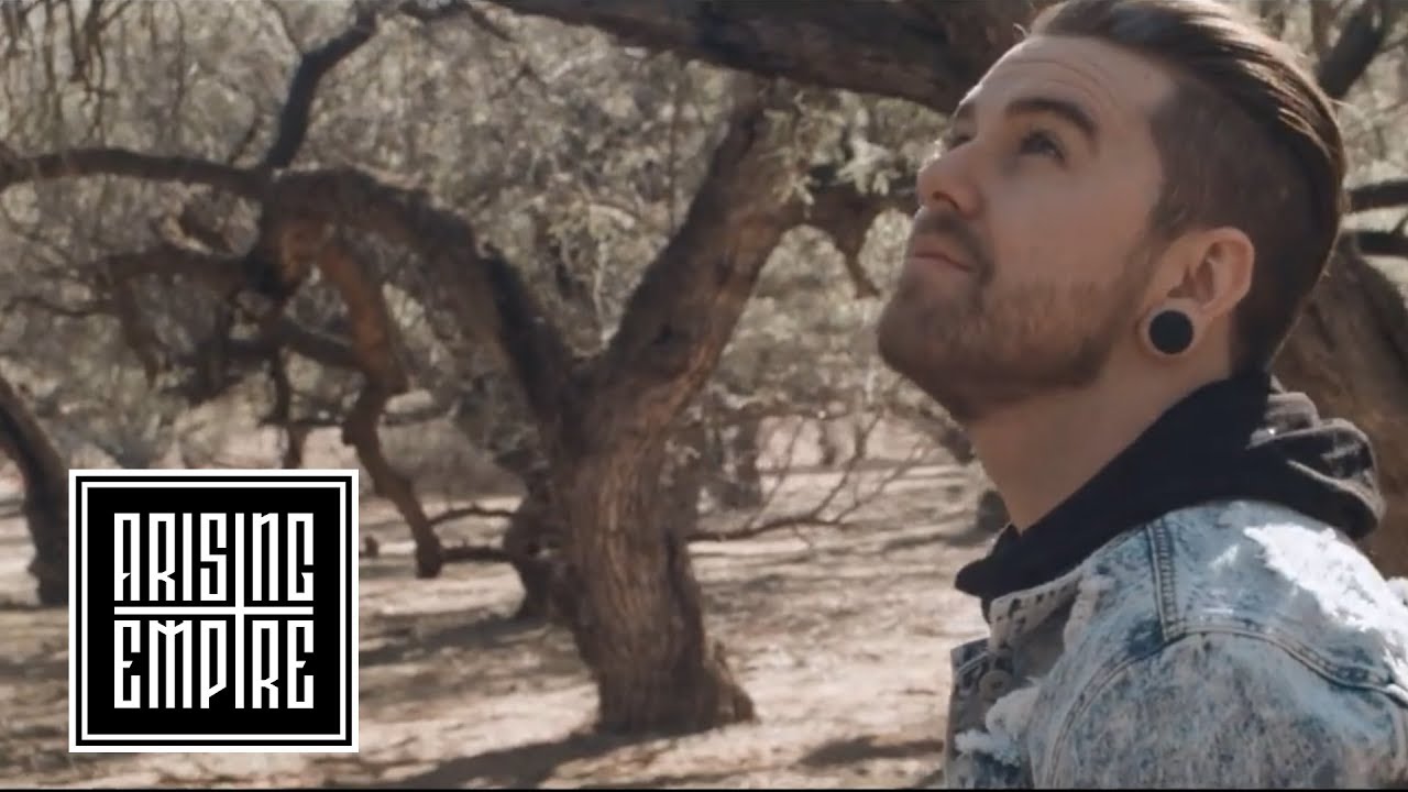 AMOR - Clockwork (feat. Telle Smith) (OFFICIAL VIDEO)