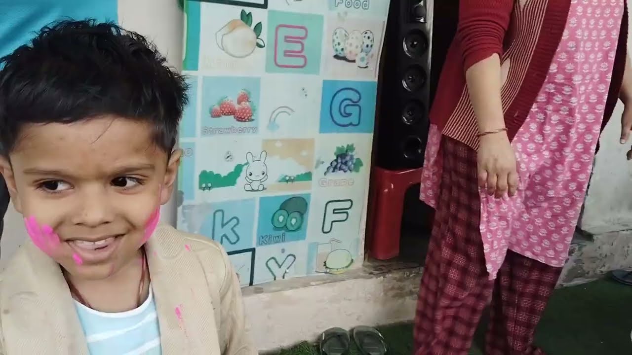 Gunnu ne toh holi khel li aaj hi😂