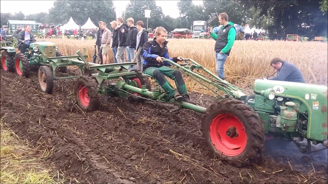 Holder E12 Kessler Triebachser und A20 mit Grubber als Tandem (Wettziehen)