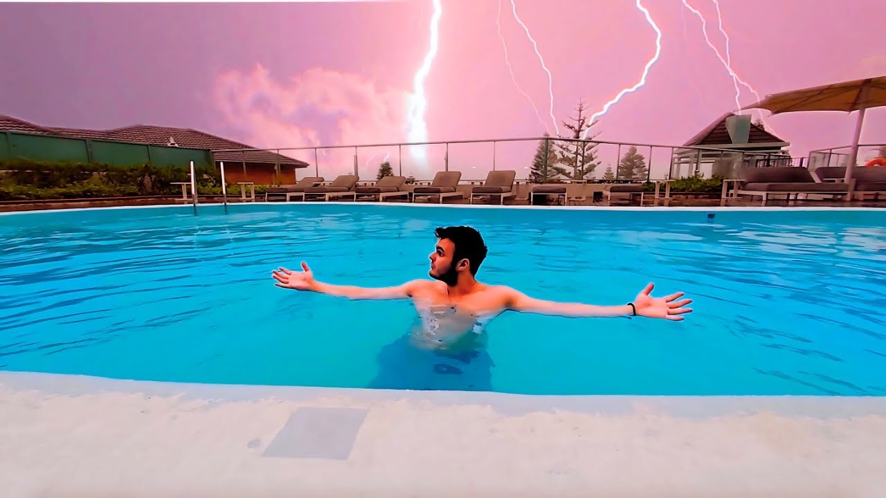 Intercontinental Coogee - Surviving a STORM in the Pool! 