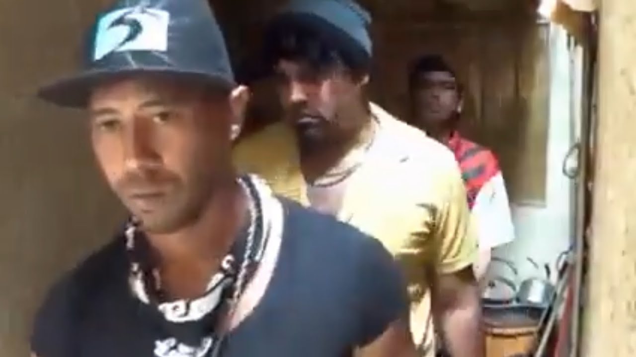 CONFUSÃO NO MORRO 2 - Parafuso Solto